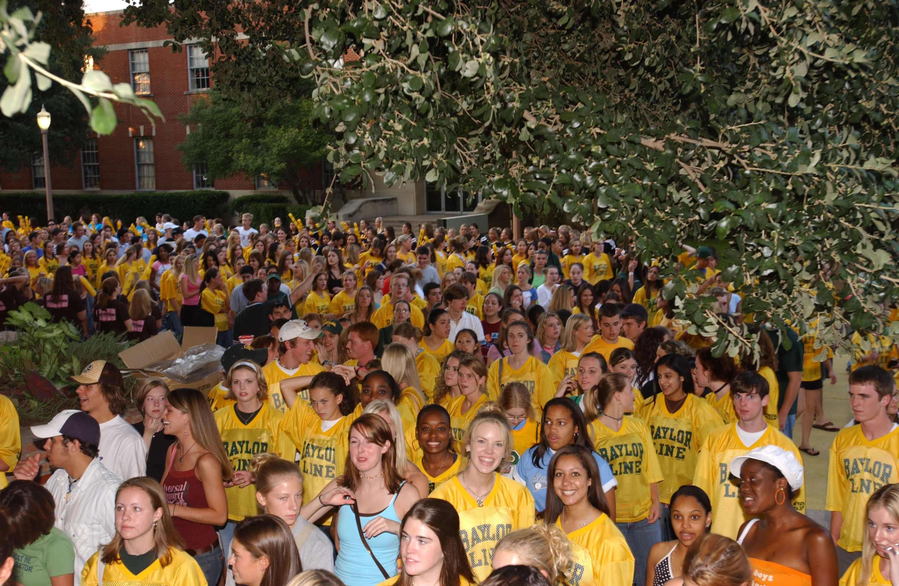 crowdslimenight.jpg